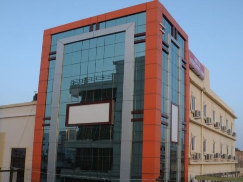 Hotel Executive Inn Vijayawāda Exterior foto