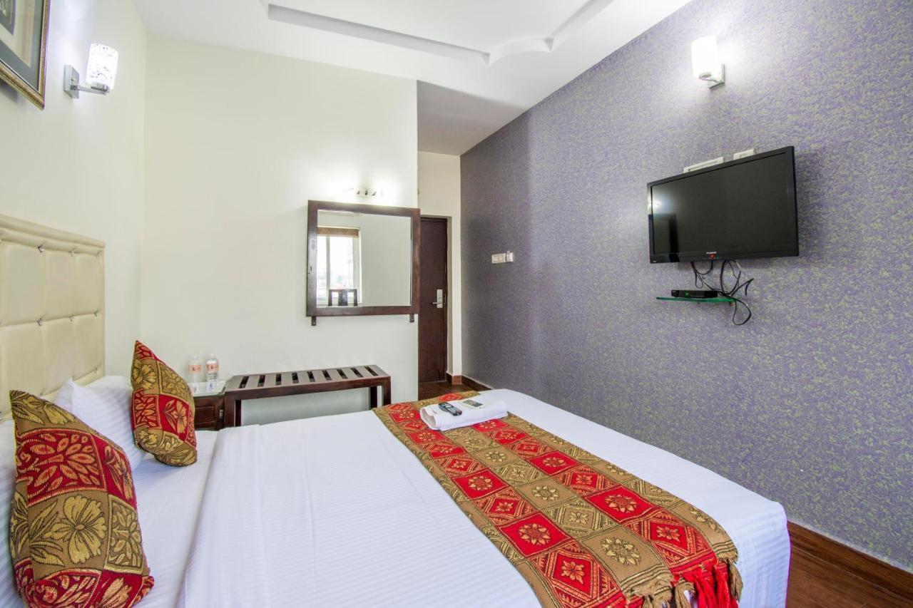Hotel Executive Inn Vijayawāda Exterior foto
